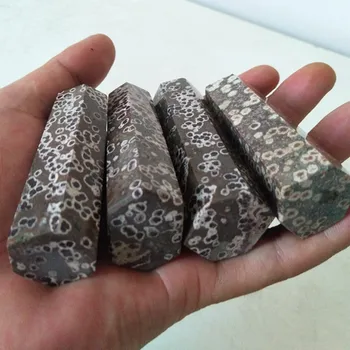 Natūralaus akmens žuvies -, kiaušinių kristalų šešiakampe lazdelė taško namų puošybai feng shui chakra gydymo kristalų